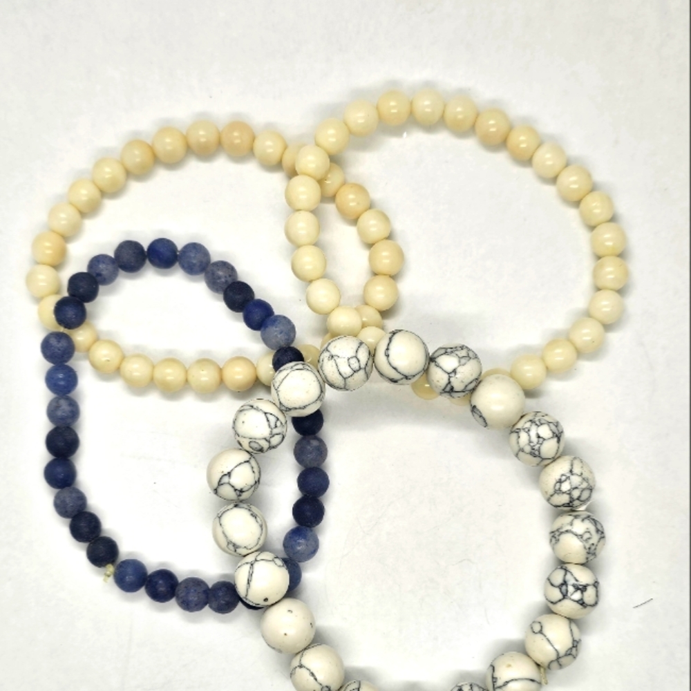 Lot of 4 Beaded stretch Bracelets